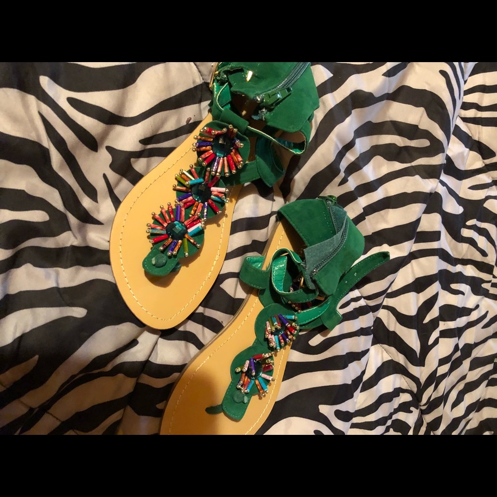 Sandals - Picture 4 of 4